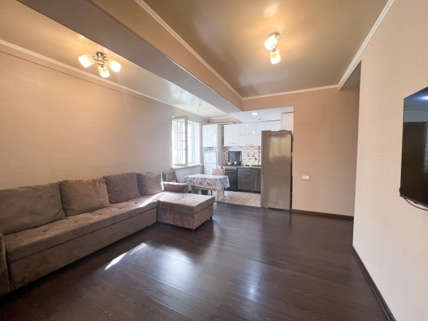 Продаю 2-к квартиру (60 м²) в Бишкеке