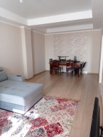 Продаю 4-к квартиру (130 м²) в Бишкеке