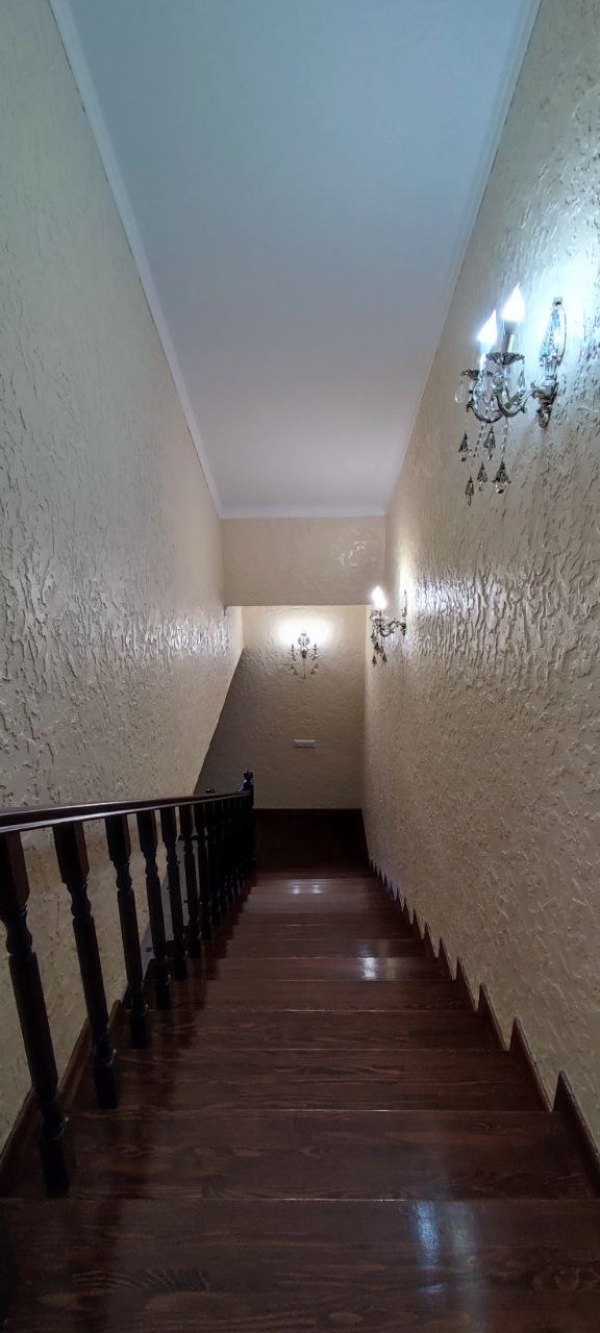 Продаю 6-к дом (226 м²) в Бишкеке