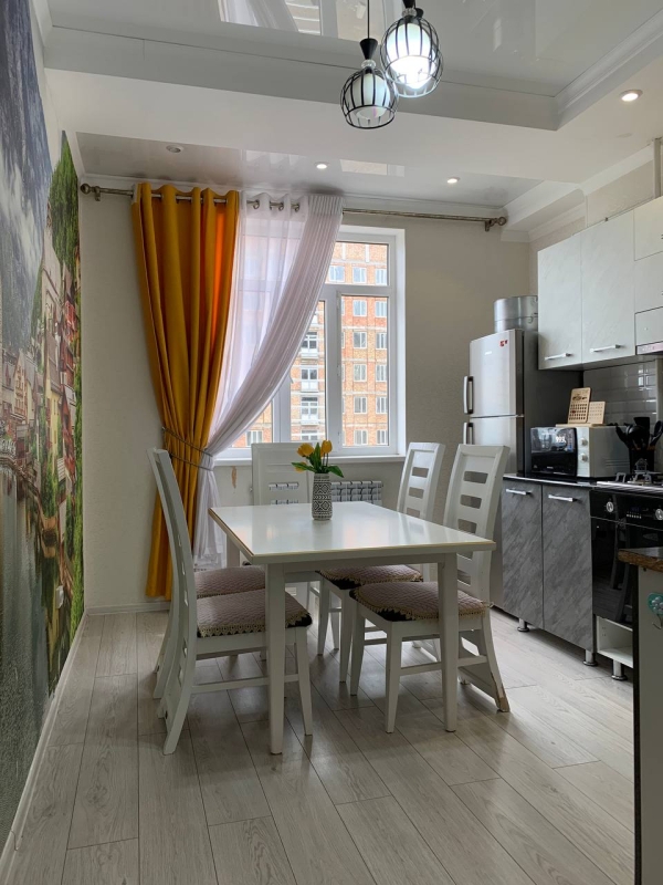 Продаю 2-к квартиру (64 м²) в Бишкеке