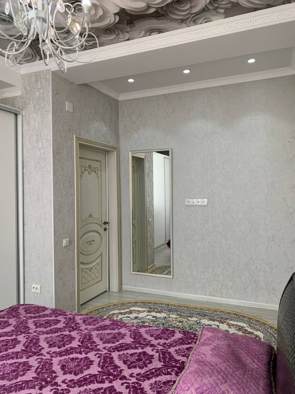 Продаю 2-к квартиру (64 м²) в Бишкеке