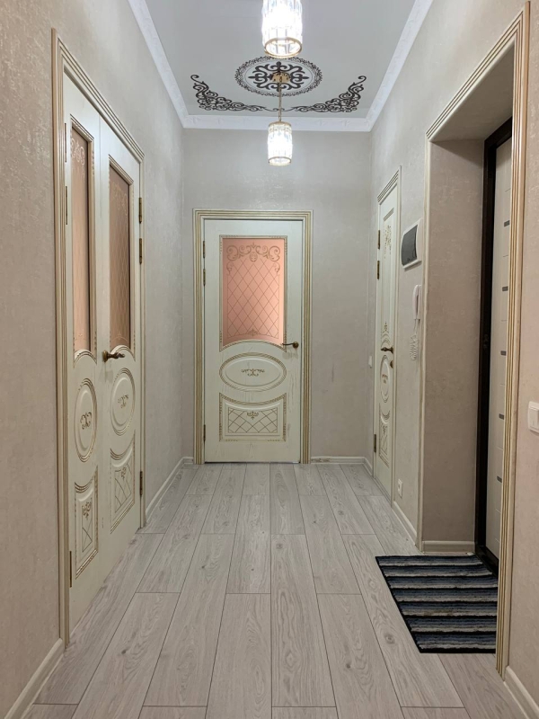 Продаю 2-к квартиру (64 м²) в Бишкеке