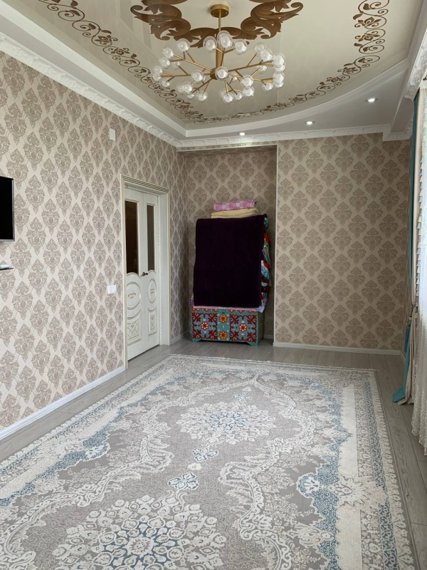 Продаю 2-к квартиру (64 м²) в Бишкеке