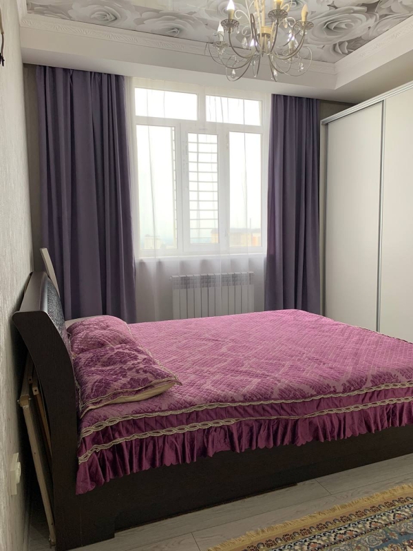 Продаю 2-к квартиру (64 м²) в Бишкеке
