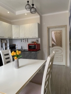 Продаю 2-к квартиру (64 м²) в Бишкеке