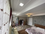 Продаю 5-к квартиру (200 м²) в Бишкеке