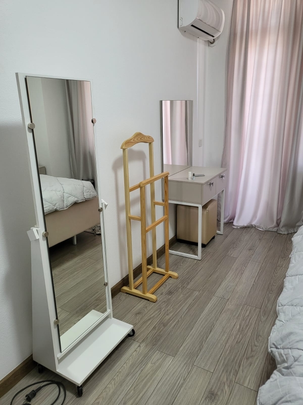 Продаю 3-к квартиру (120 м²) в Бишкеке