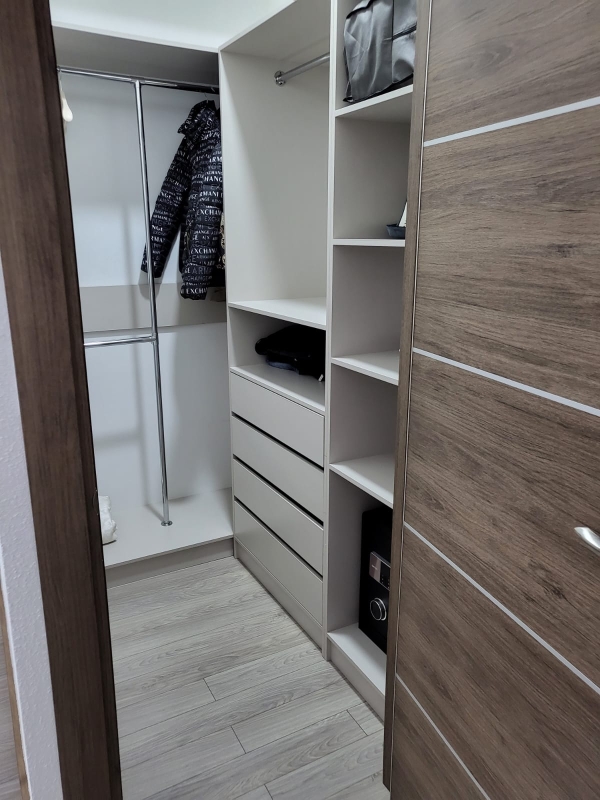 Продаю 3-к квартиру (120 м²) в Бишкеке