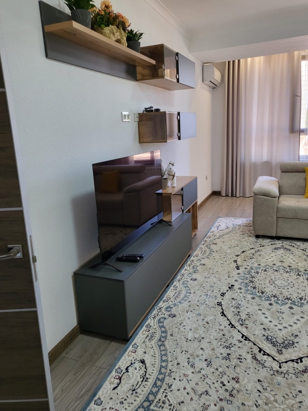 Продаю 3-к квартиру (120 м²) в Бишкеке