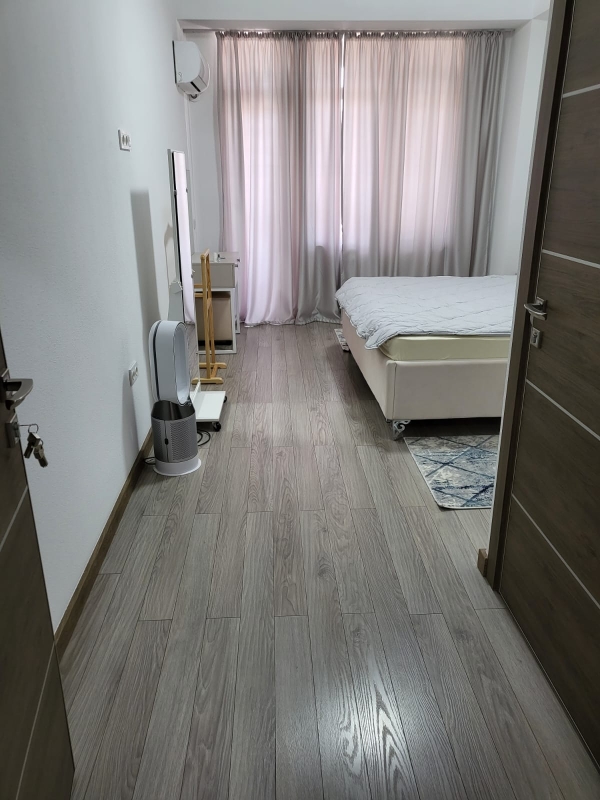 Продаю 3-к квартиру (120 м²) в Бишкеке