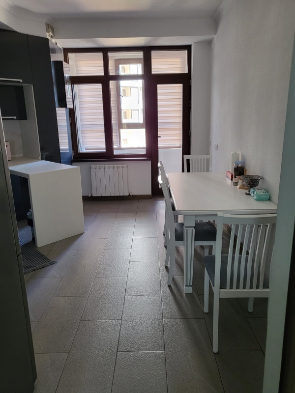 Продаю 3-к квартиру (120 м²) в Бишкеке