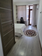 Продаю 3-к квартиру (120 м²) в Бишкеке