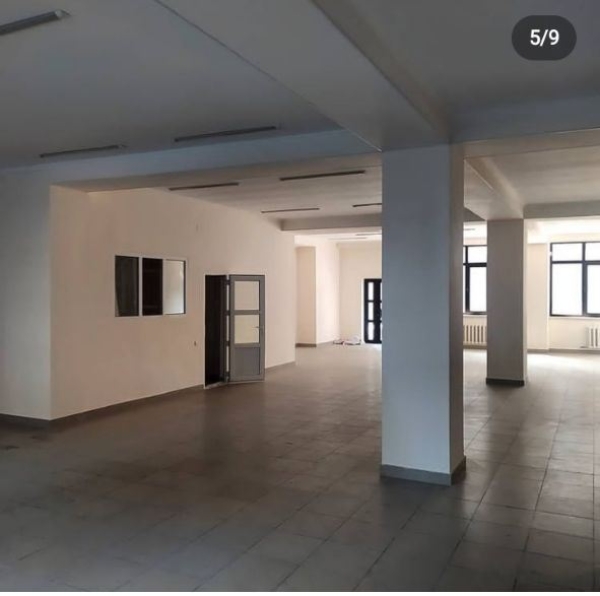 Продаю 3-к помещение (172 м²) в Бишкеке