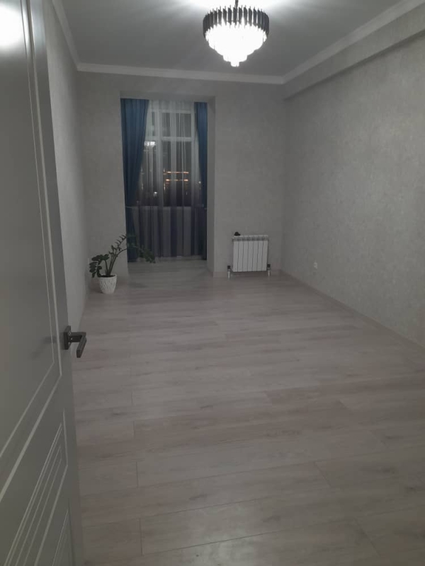 Продаю 2-к квартиру (64 м²) в Бишкеке