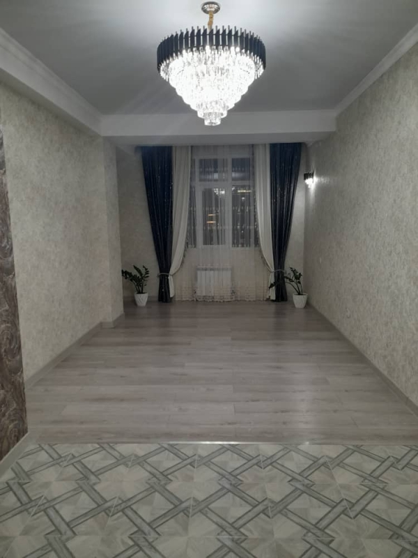 Продаю 2-к квартиру (64 м²) в Бишкеке