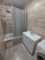 Продаю 2-к квартиру (64 м²) в Бишкеке