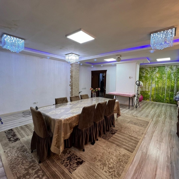 Продаю 5-к квартиру (270 м²) в Бишкеке