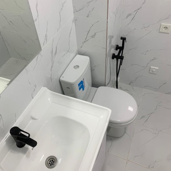 Продаю 1-к квартиру (53 м²) в Бишкеке