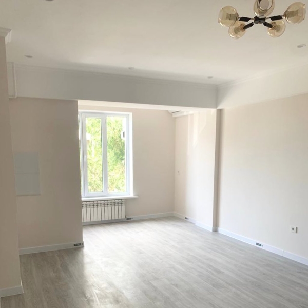 Продаю 1-к квартиру (53 м²) в Бишкеке