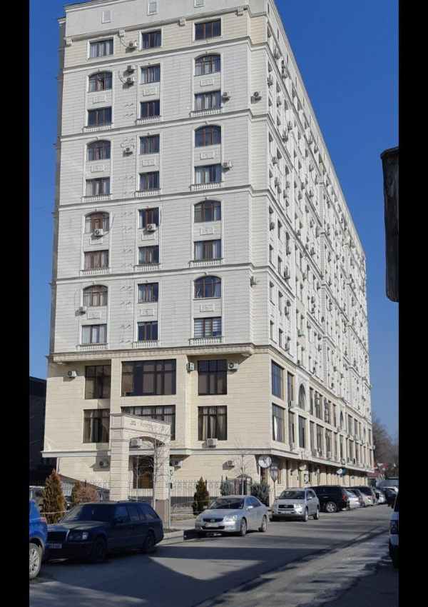 Продаю 4-к офис (182 м²) в Бишкеке