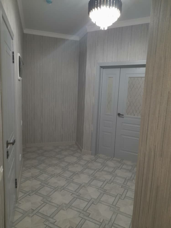 Продаю 2-к квартиру (64 м²) в Бишкеке