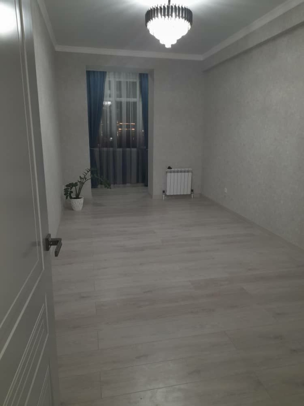 Продаю 2-к квартиру (64 м²) в Бишкеке