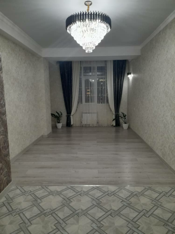 Продаю 2-к квартиру (64 м²) в Бишкеке