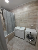 Продаю 2-к квартиру (64 м²) в Бишкеке