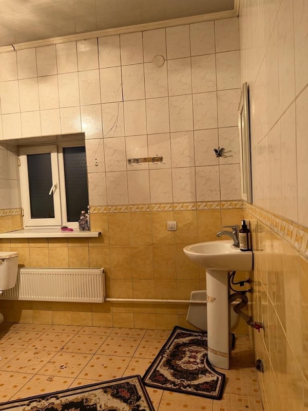 Продаю 5-к дом (270 м²) в Бишкеке