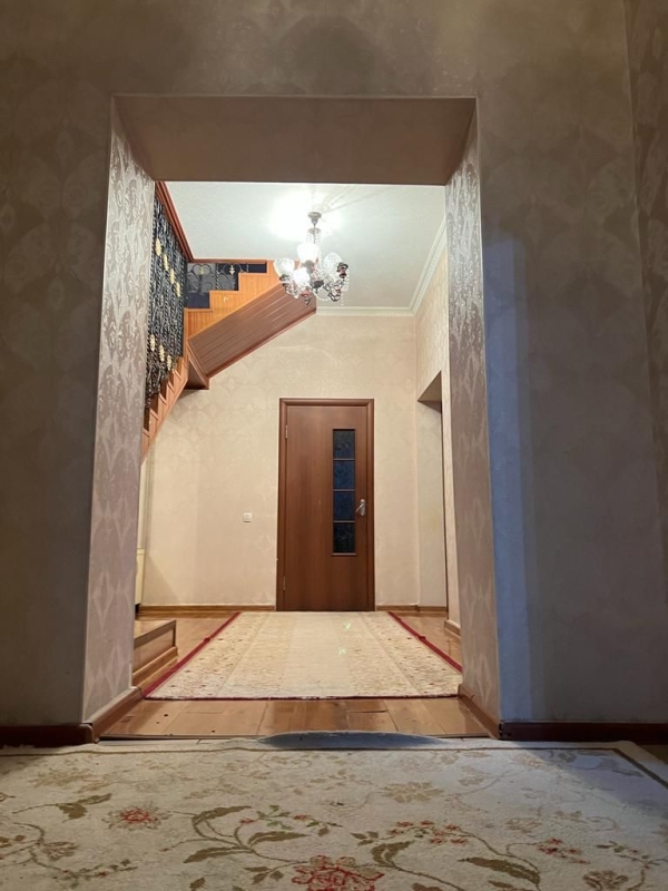Продаю 5-к дом (270 м²) в Бишкеке