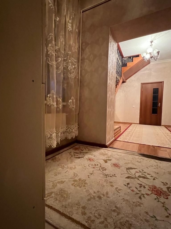Продаю 5-к дом (270 м²) в Бишкеке