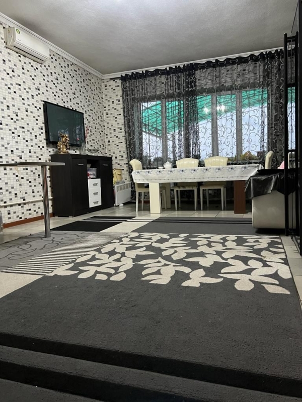 Продаю 5-к дом (270 м²) в Бишкеке