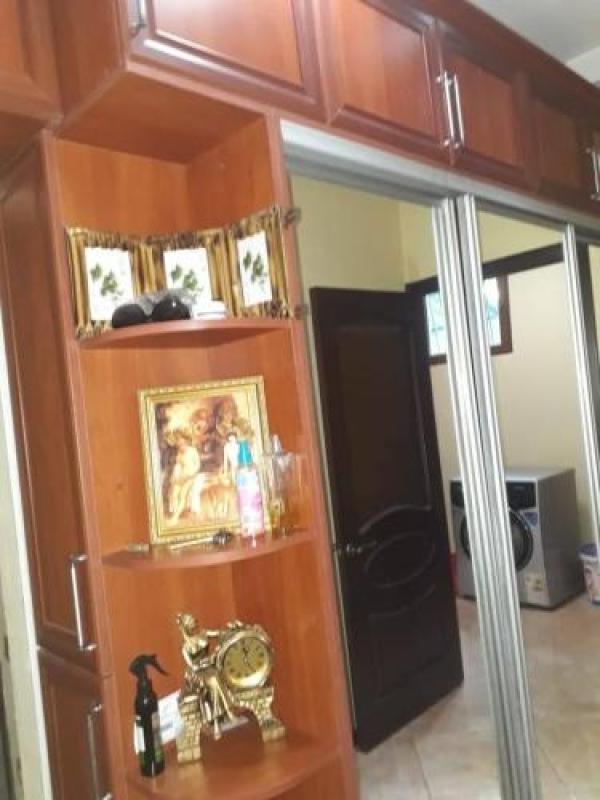 Продаю 3-к квартиру (90 м²) в Бишкеке