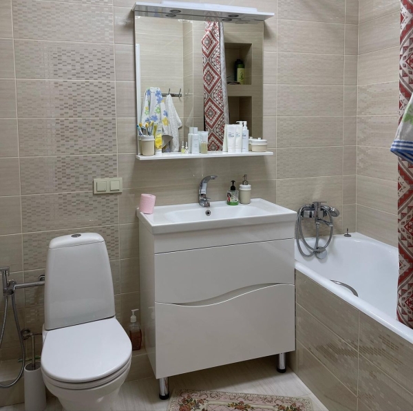 Продаю 3-к квартиру (130 м²) в Бишкеке