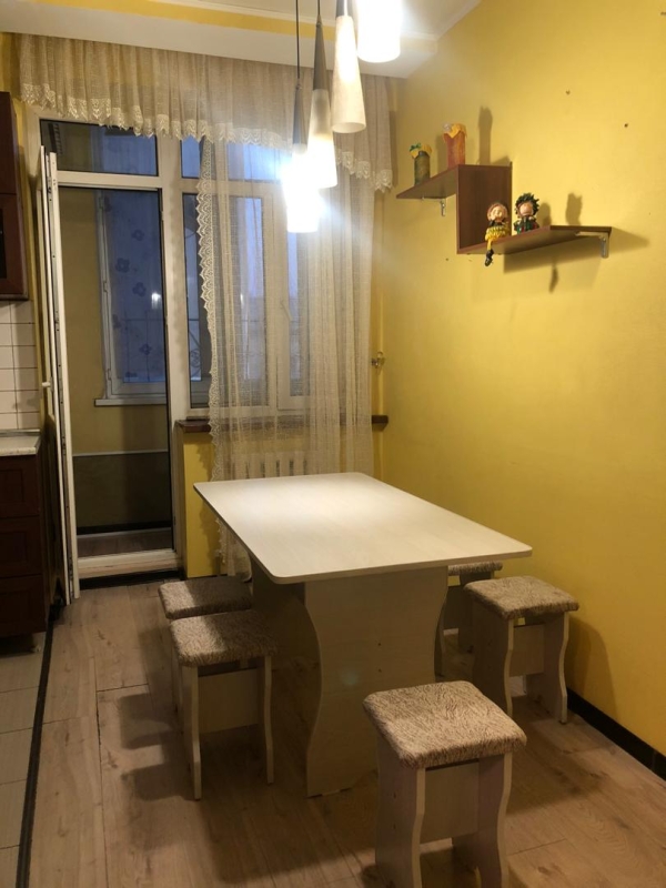 Продаю 3-к квартиру (105 м²) в Бишкеке