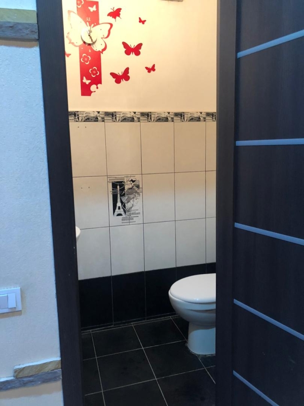 Продаю 3-к квартиру (105 м²) в Бишкеке