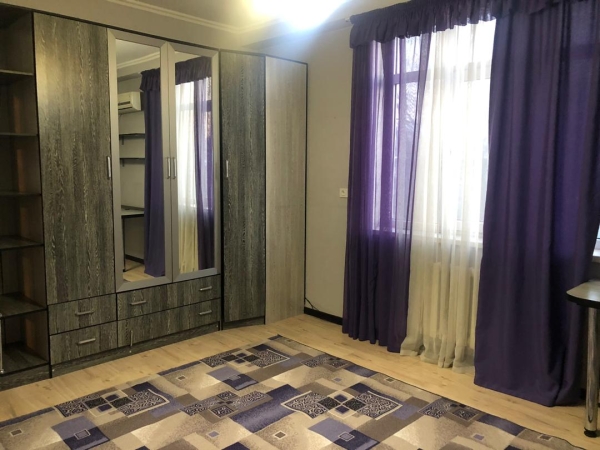 Продаю 3-к квартиру (105 м²) в Бишкеке