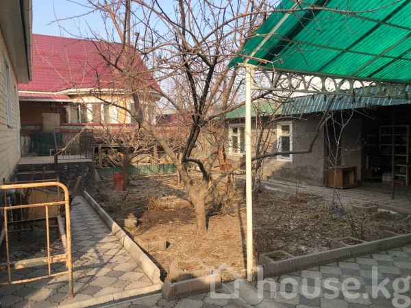 Продаю 4-к дом (125 м²) в Бишкеке