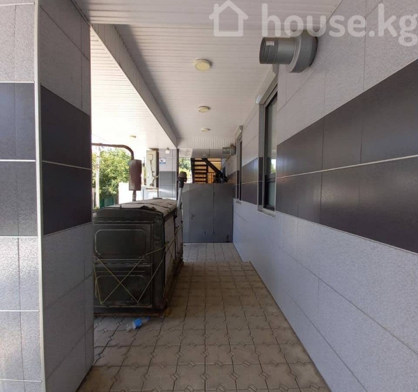 Продаю 1-к помещение (1060 м²) в Бишкеке
