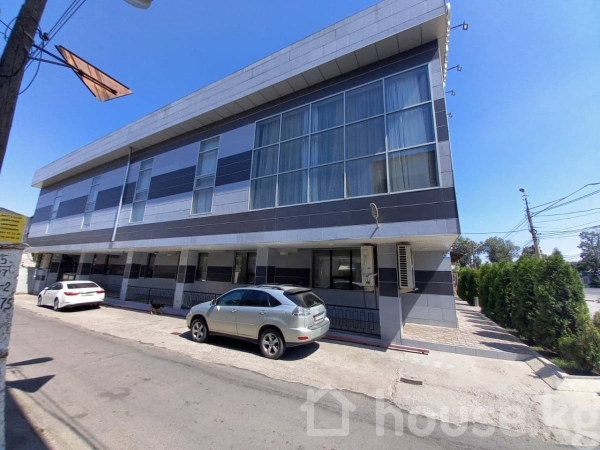 Продаю 1-к помещение (1060 м²) в Бишкеке