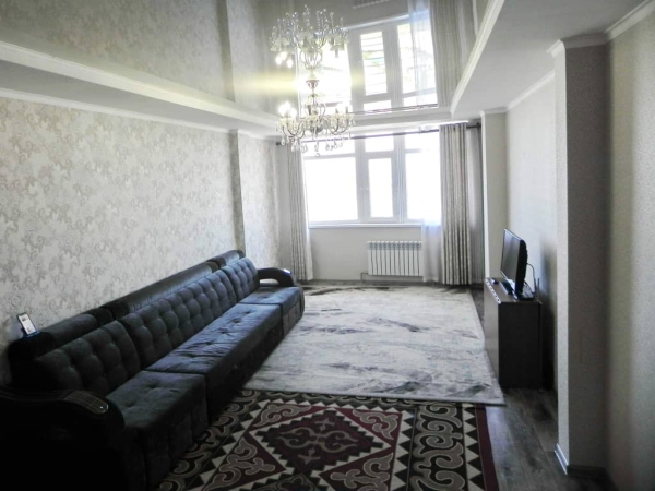 Продаю 2-к квартиру (75 м²) в Бишкеке