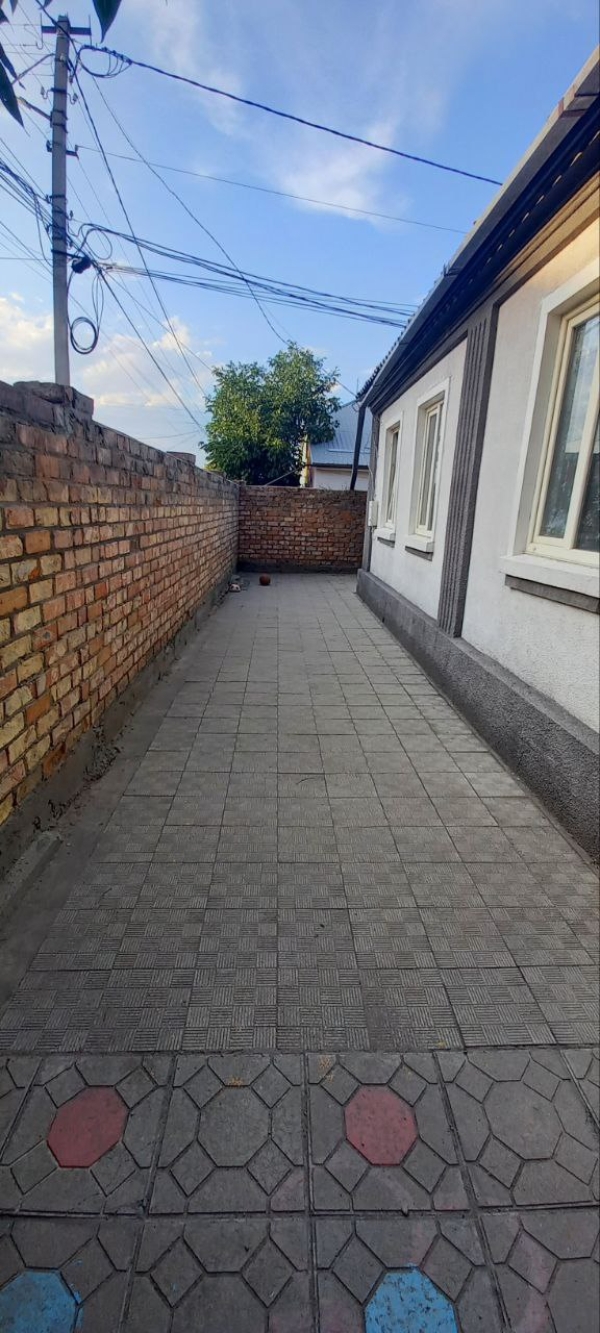 Продаю 4-к дом (109 м²) в Бишкеке