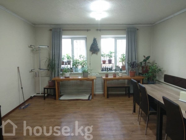 Продаю 3-к дом (88 м²) в Бишкеке