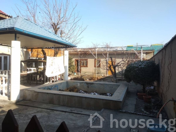 Продаю 3-к дом (88 м²) в Бишкеке