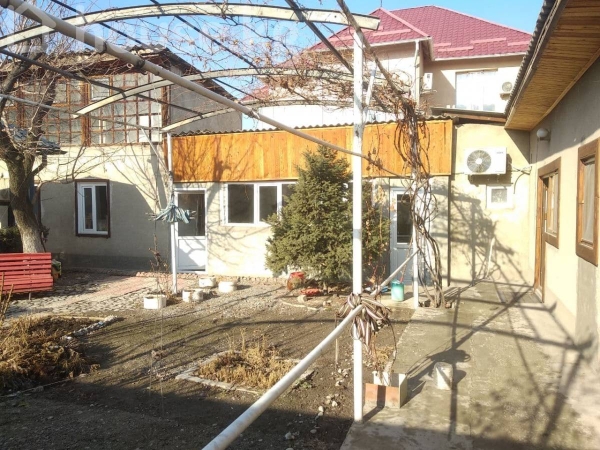 Продаю 3-к дом (88 м²) в Бишкеке