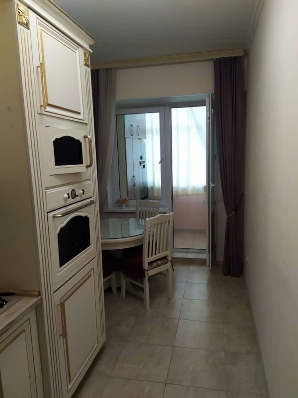 Продаю 2-к квартиру (83 м²) в Бишкеке