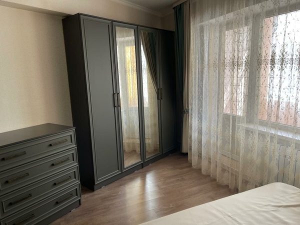 Продаю 2-к квартиру (83 м²) в Бишкеке