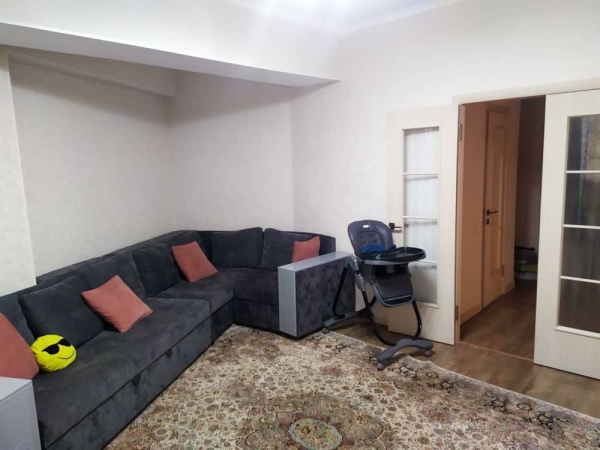 Продаю 2-к квартиру (83 м²) в Бишкеке