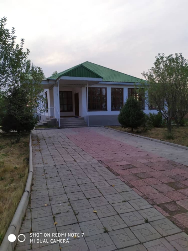 Продаю 4-к дом (184 м²) в Бишкеке