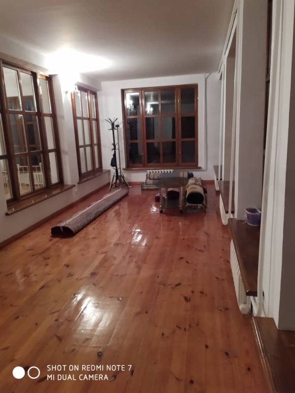 Продаю 4-к дом (184 м²) в Бишкеке